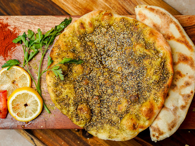 Zaatar manakish